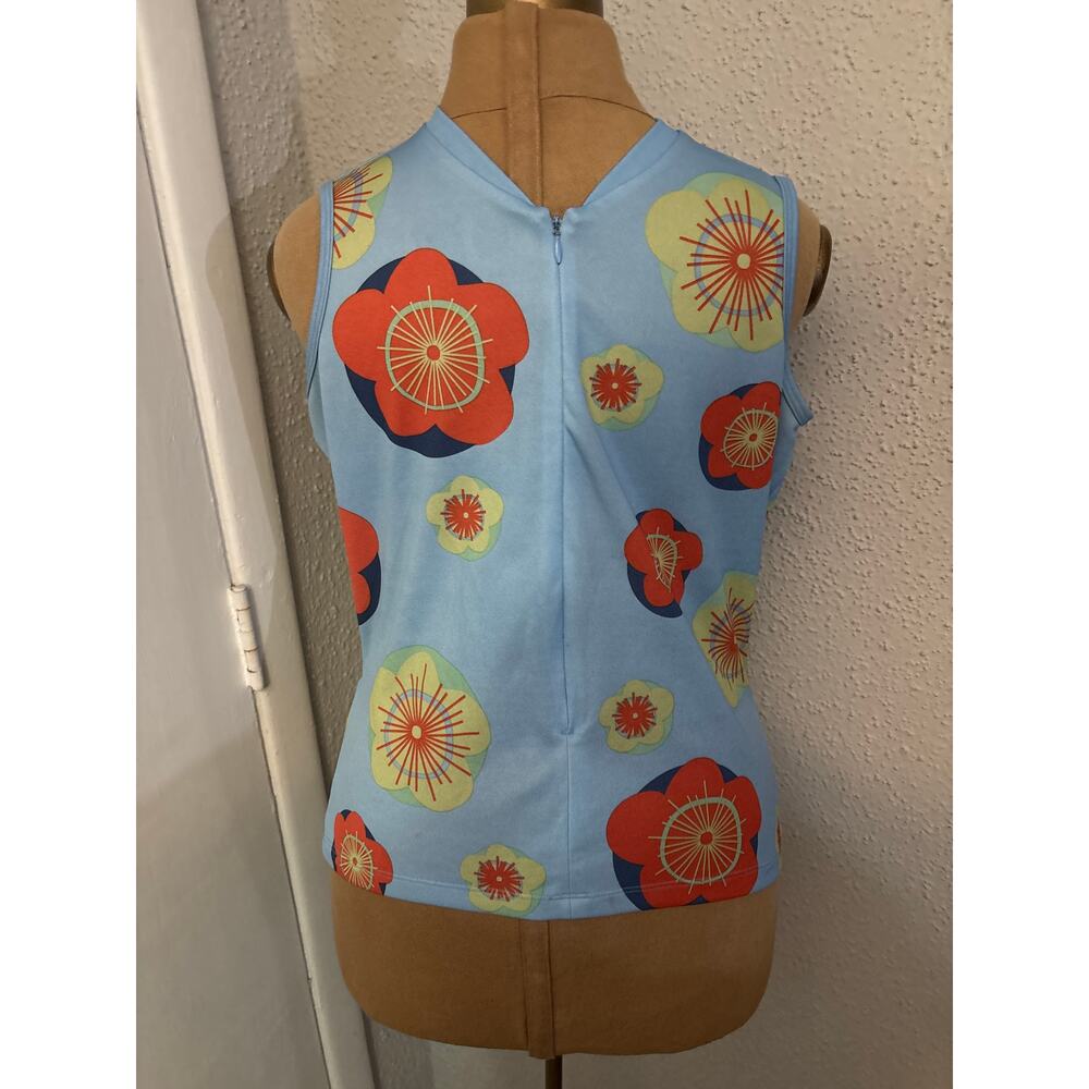 REI Floral Top Pockets M Spring Summer Activewear Coconut Girl